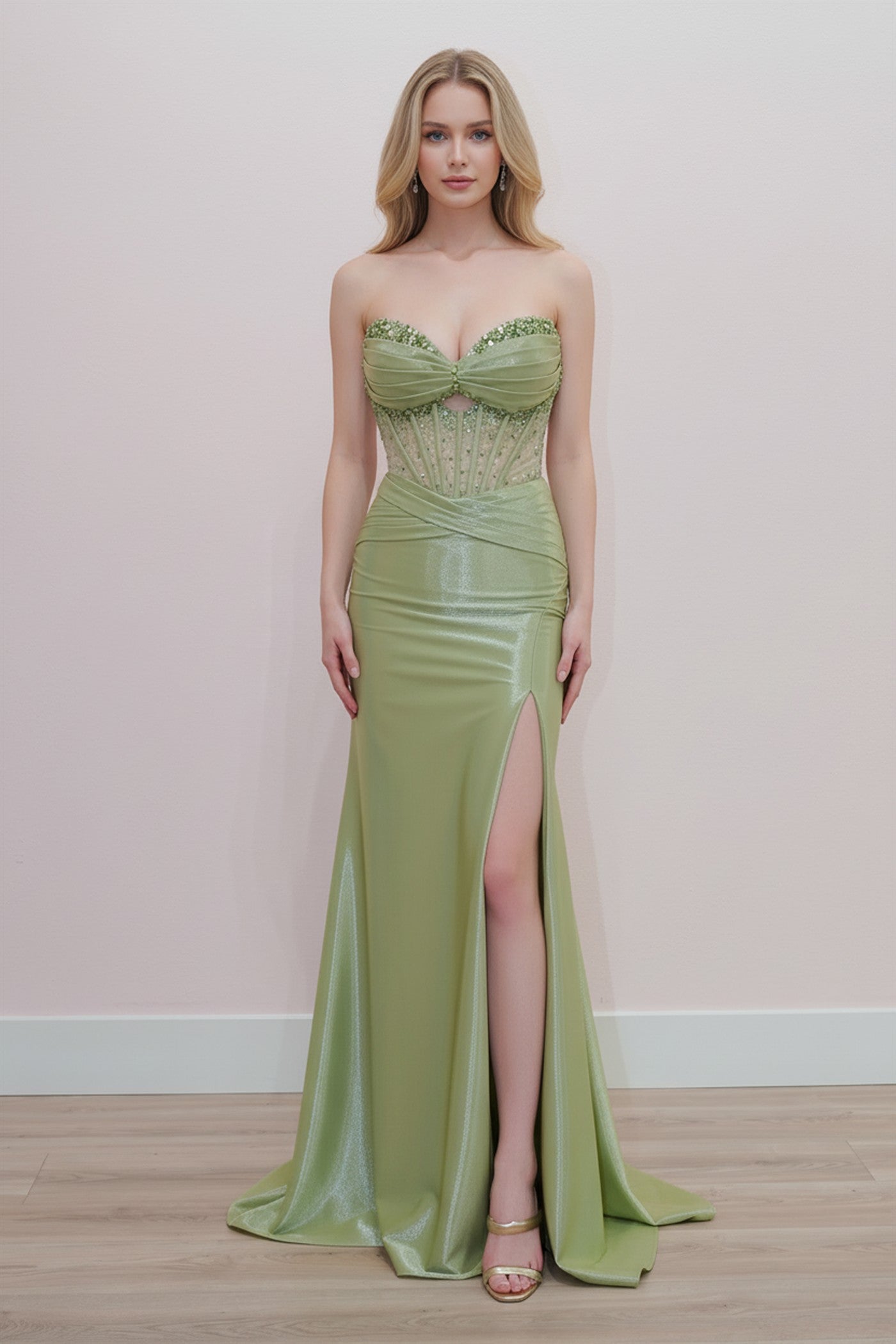 Key Hole Bodice Sweetheart Bustline with a Sheer Waistline Gown NXK1732
