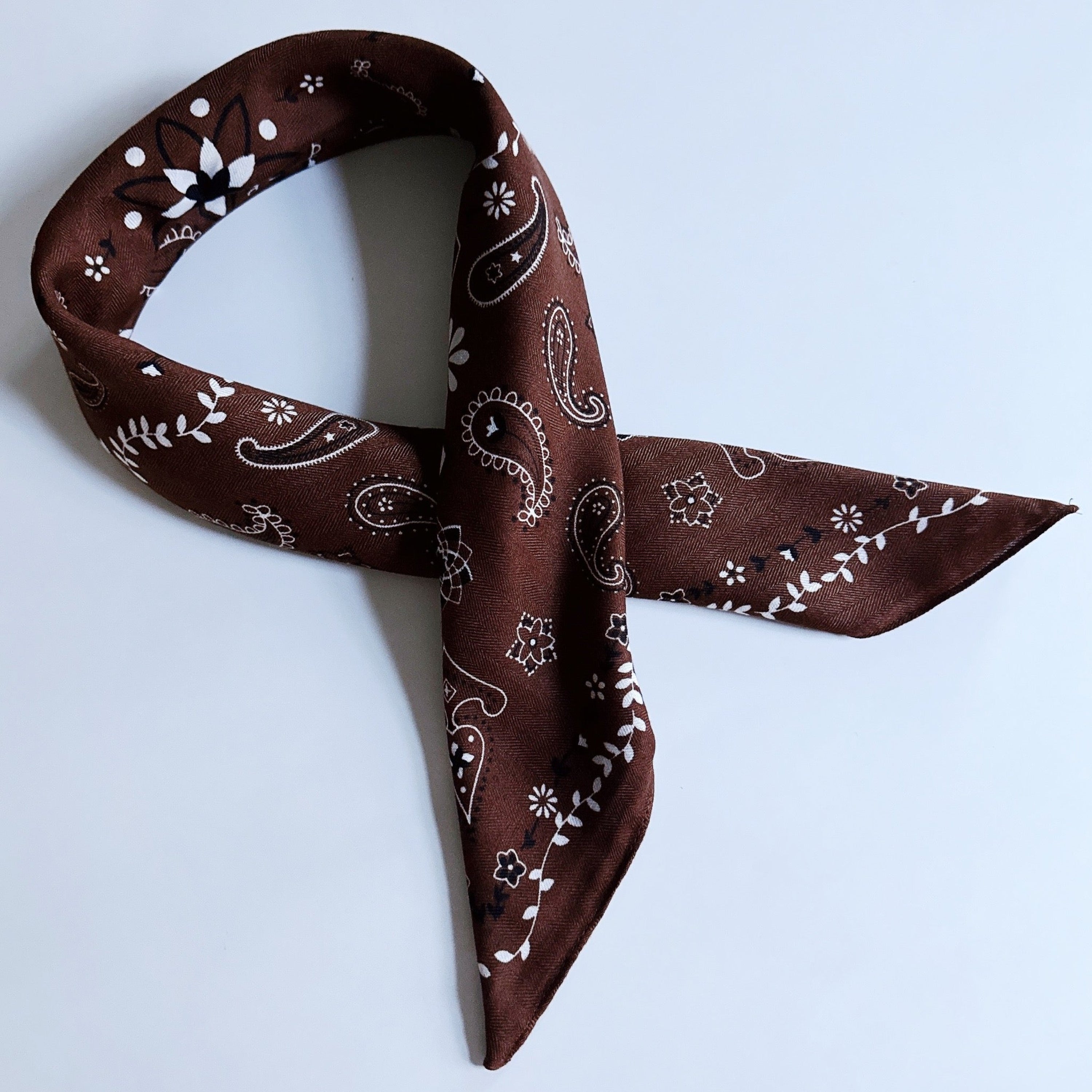 Textured Style Square Scarf – Versatile Accent for Hair, Neck & Handbags