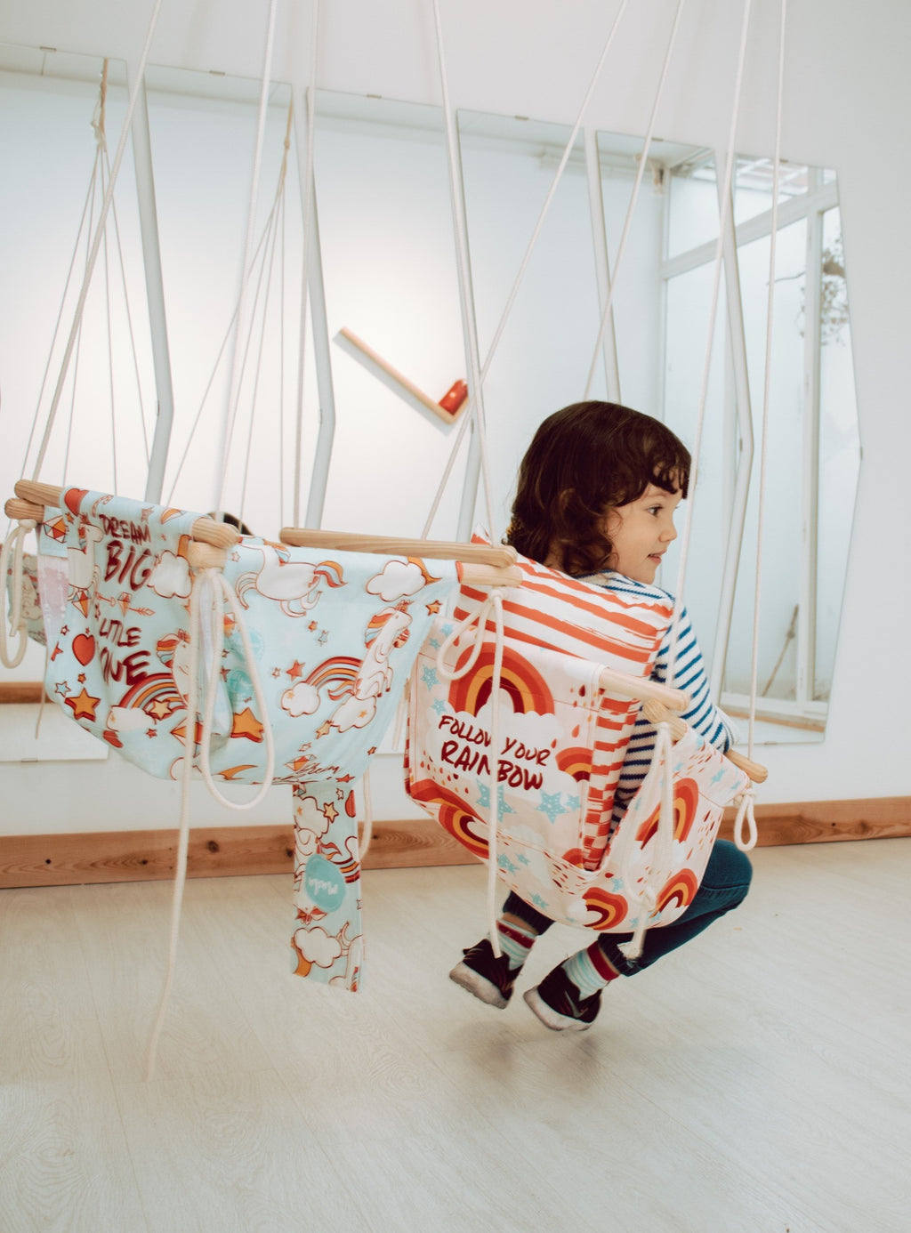Follow your Rainbow PINK BabySwing