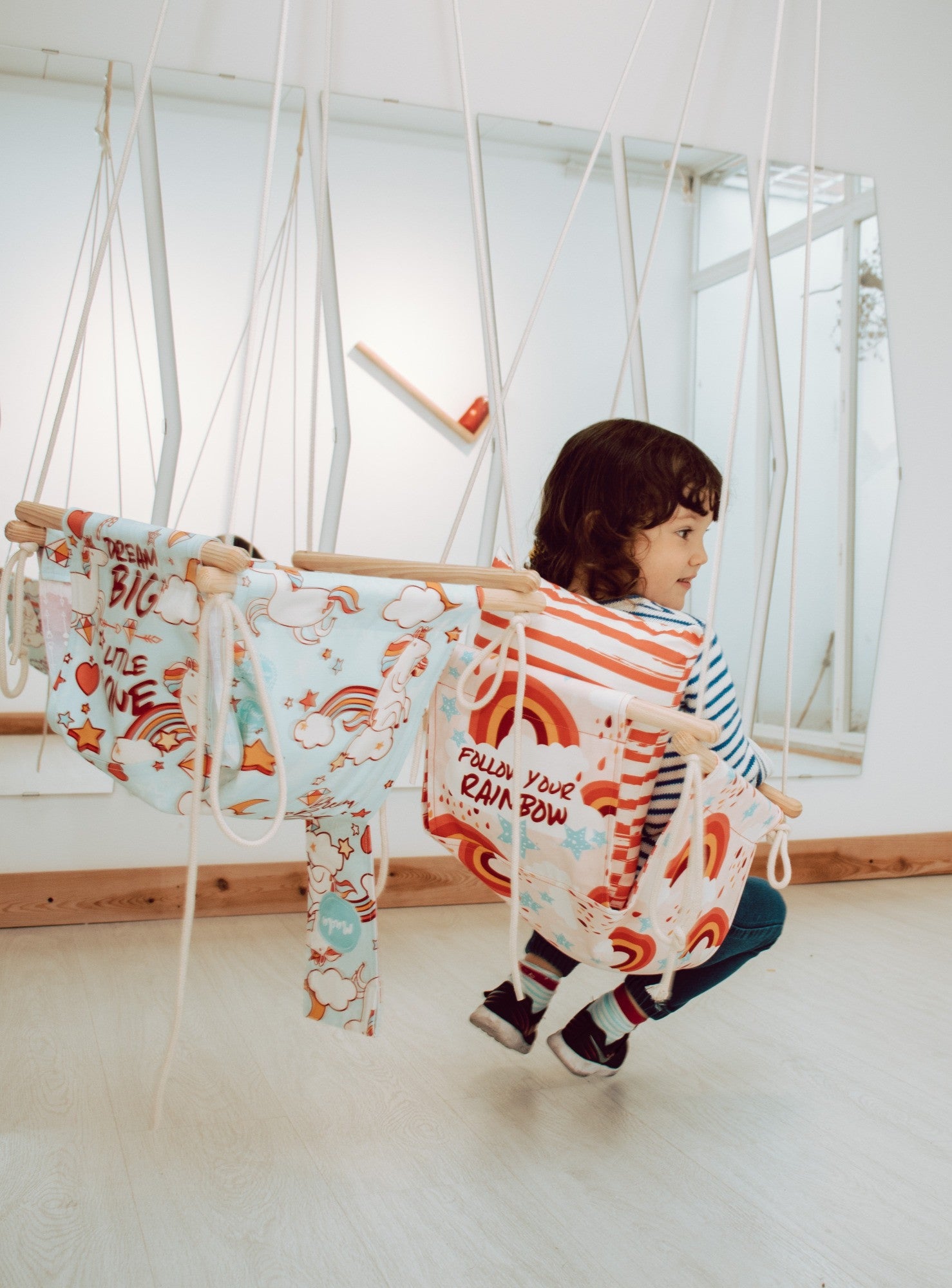 Follow your Rainbow PINK BabySwing